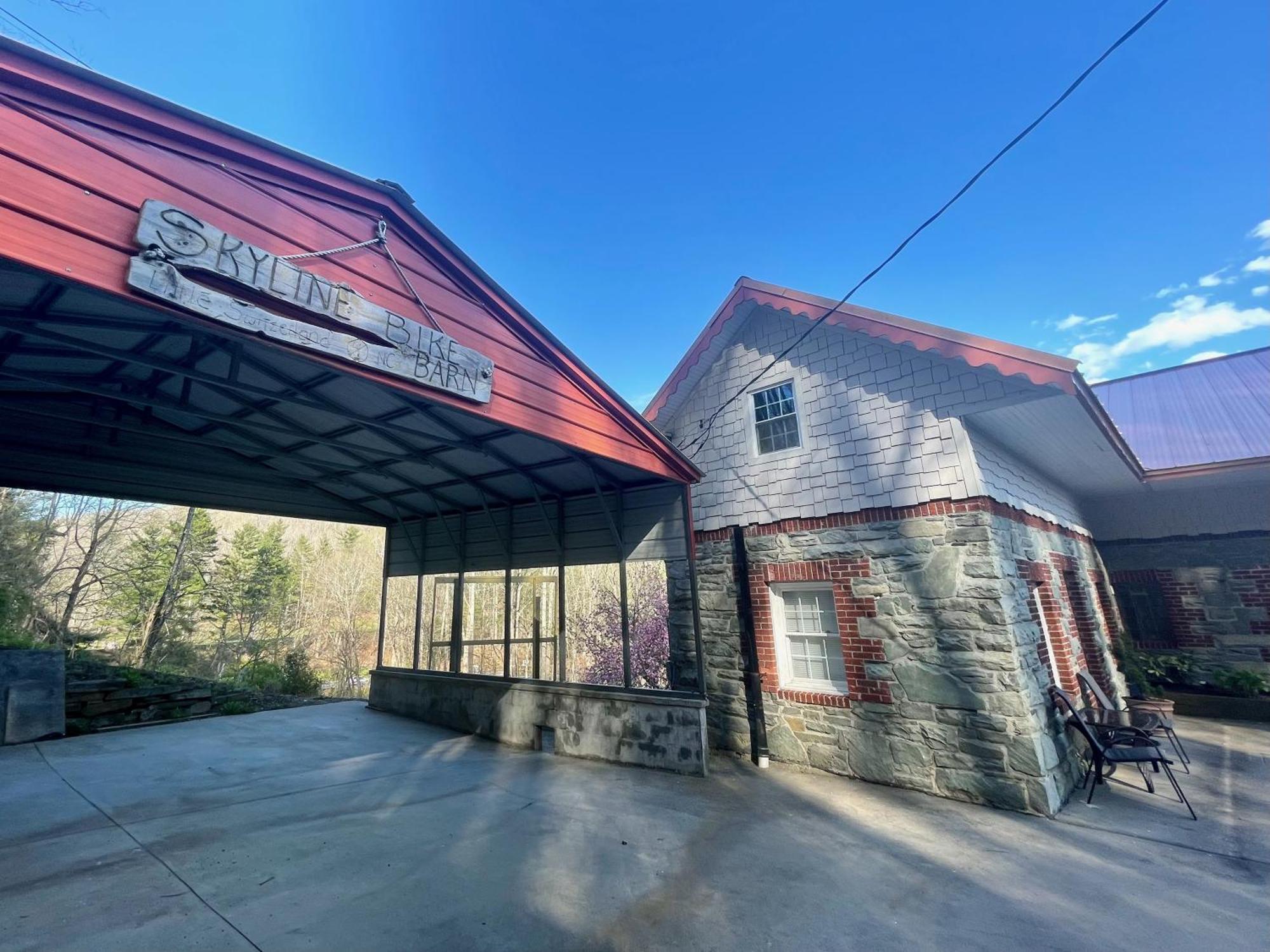 Skyline Village Inn Spruce Pine Exterior foto