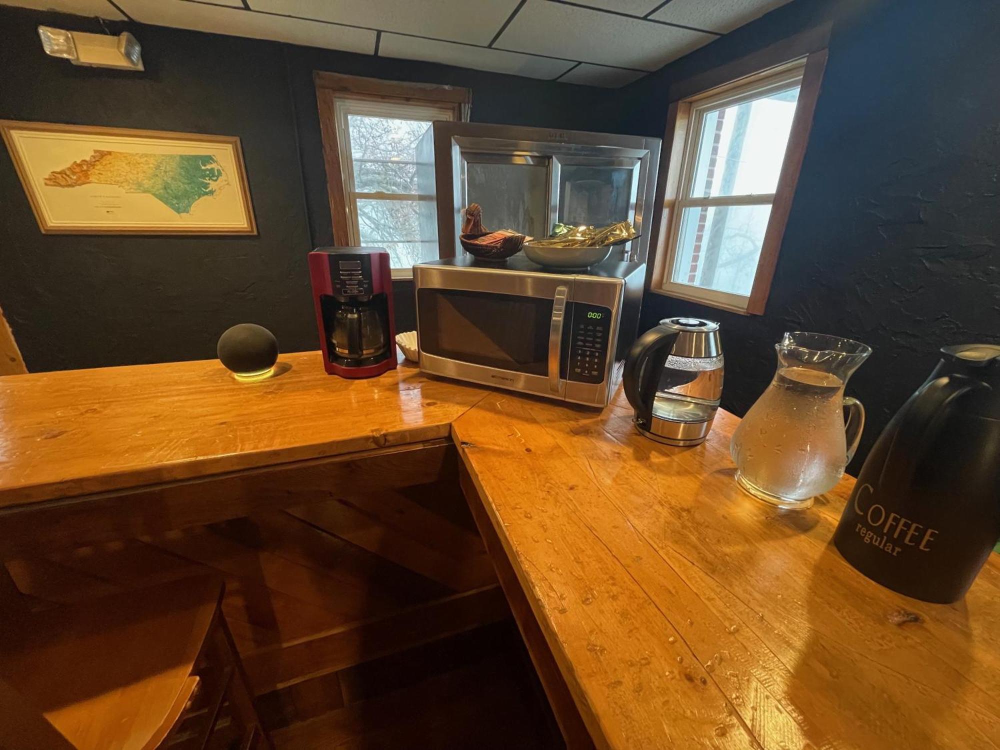 Skyline Village Inn Spruce Pine Exterior foto